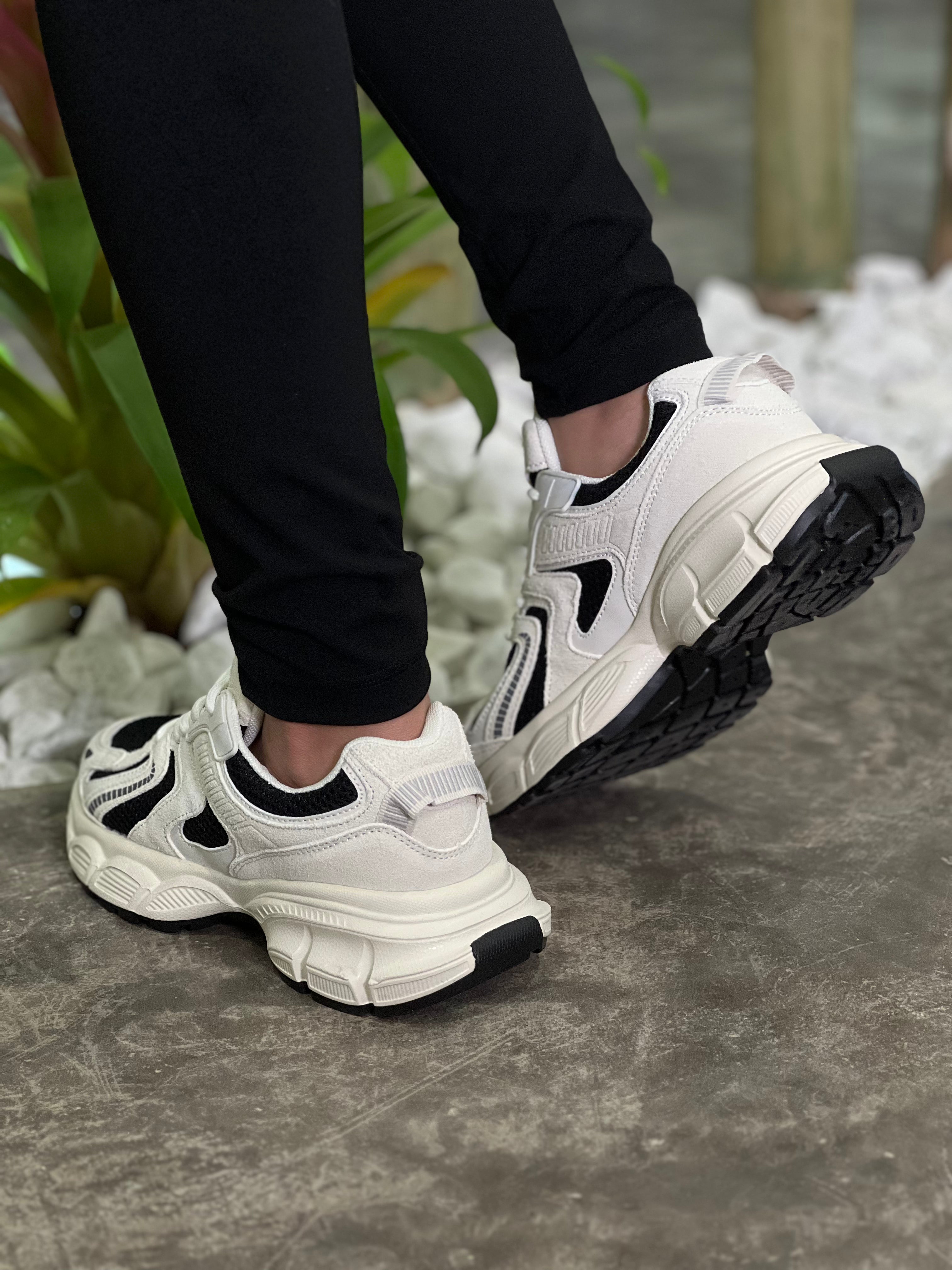 TENIS